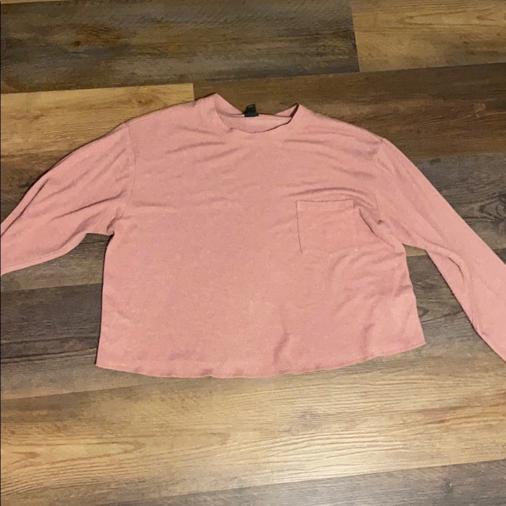 cropped peachy pink sweater